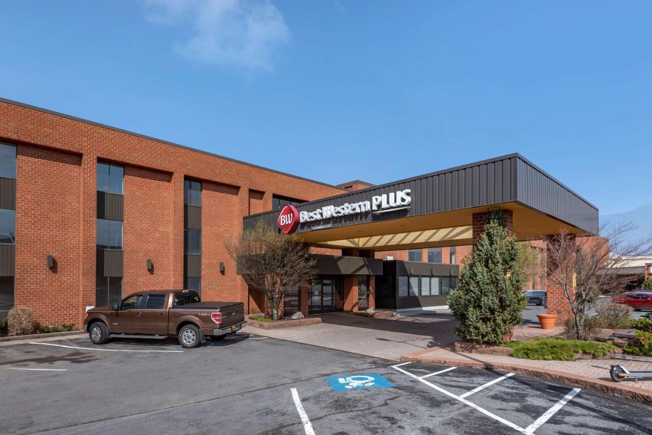 Best Western Plus Oswego Hotel And Conference Center Exteriör bild