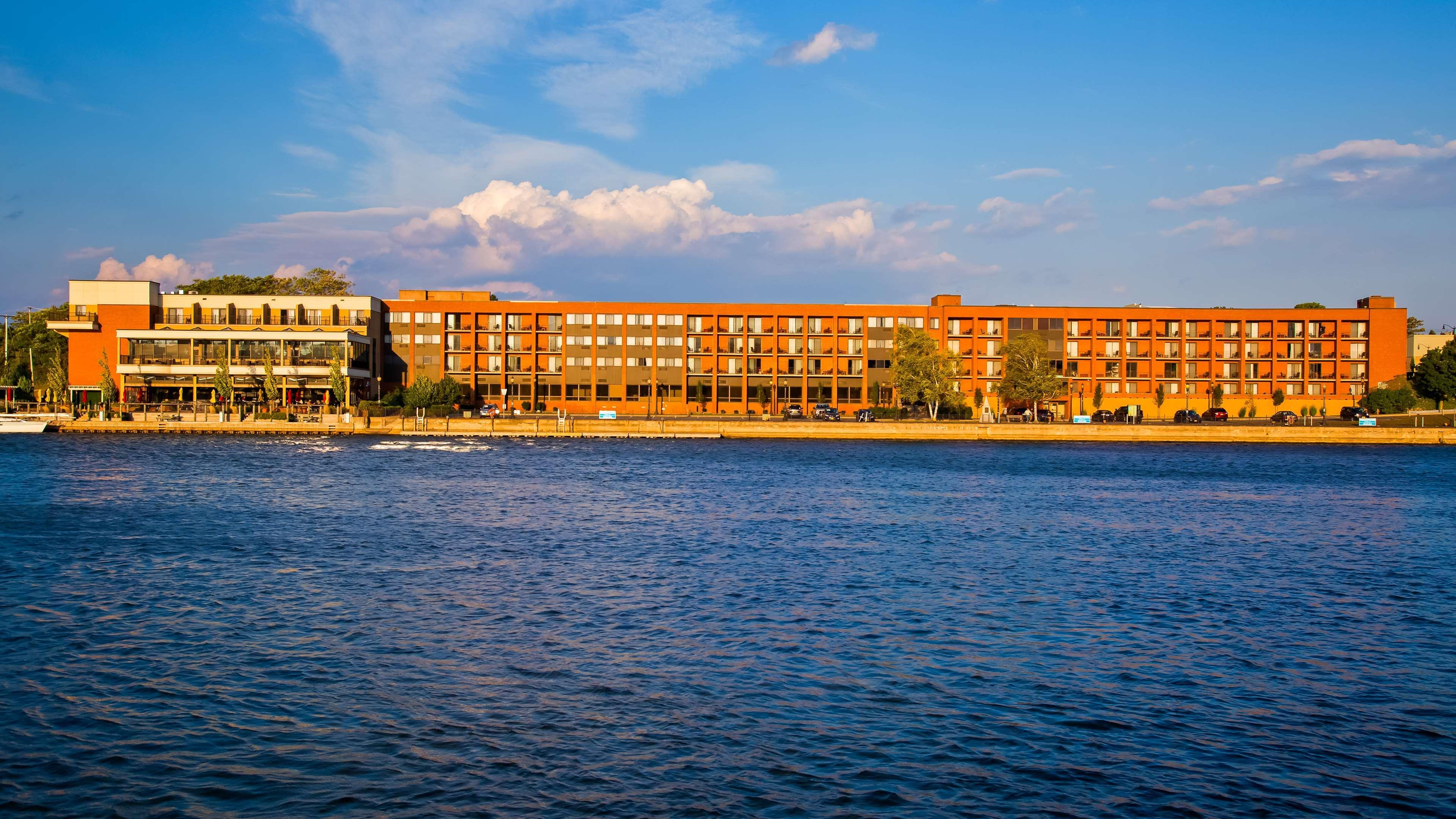 Best Western Plus Oswego Hotel And Conference Center Exteriör bild