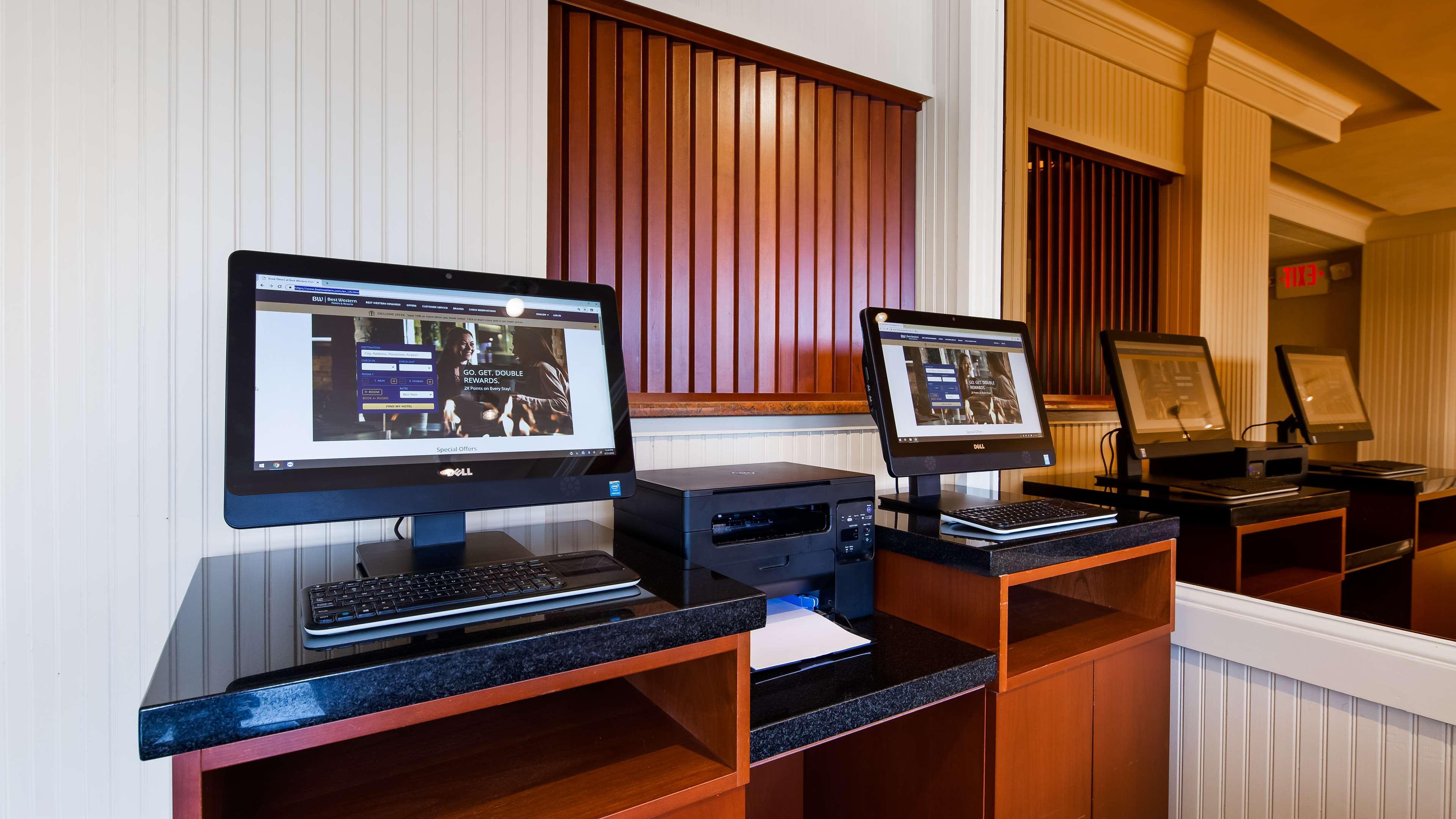 Best Western Plus Oswego Hotel And Conference Center Exteriör bild