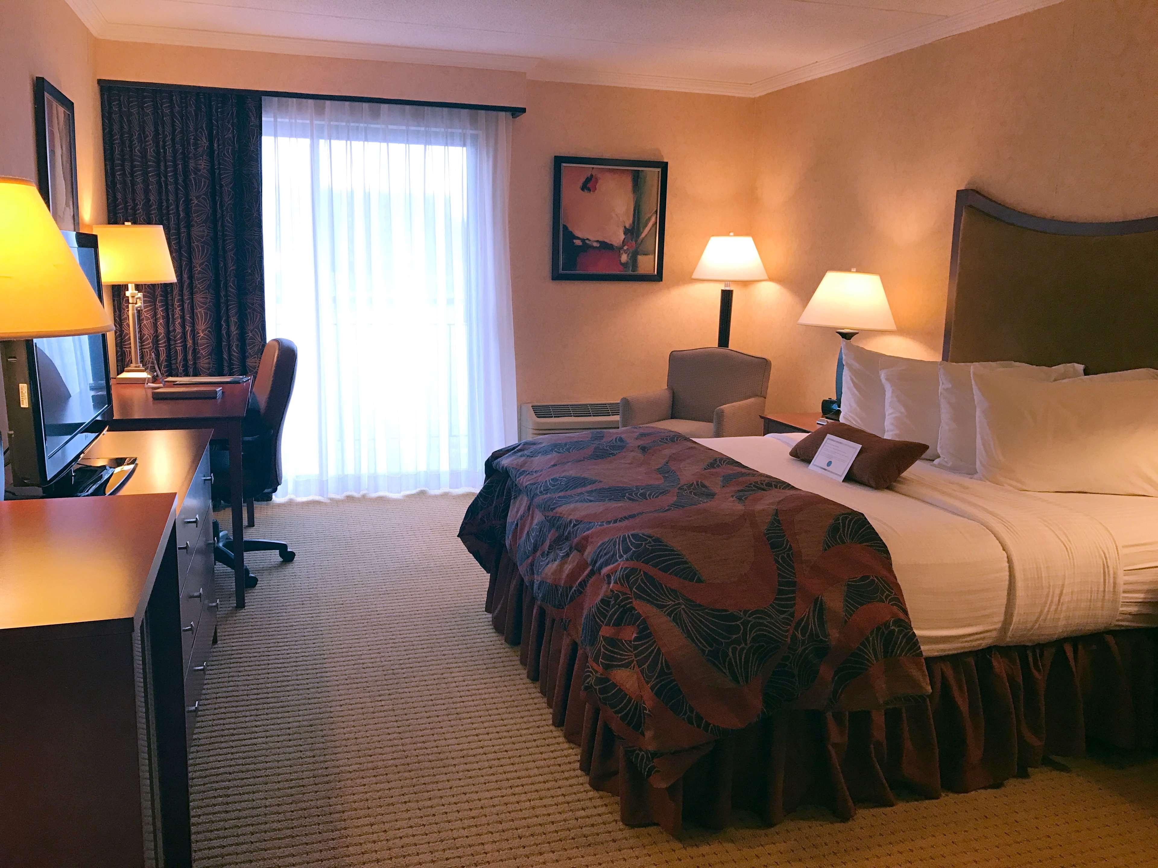 Best Western Plus Oswego Hotel And Conference Center Exteriör bild